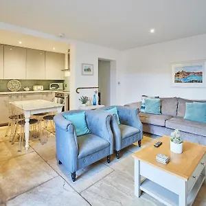 https://the-courtyard-retreat.yorkshirehotels.net